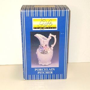 Gift Collection - Vintage PORCELAIN PITCHER FLOWER'S ARANCHMENT